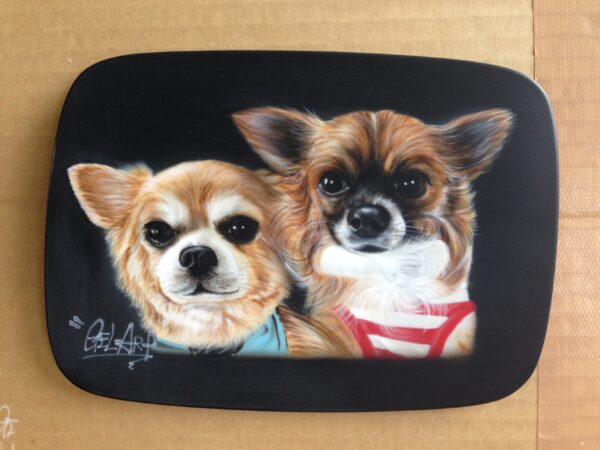 給油口に愛犬のエアブラシ